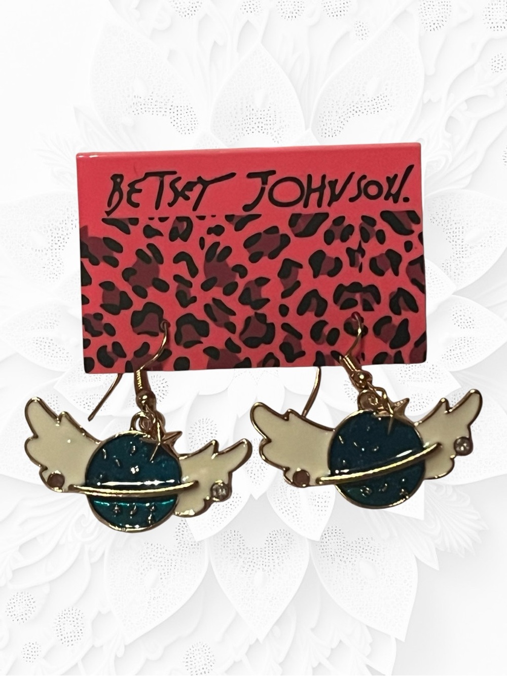 🌸 3/$30 🌸 Betsey Johnson Teal and Cream Winged Planet Drop Earrings